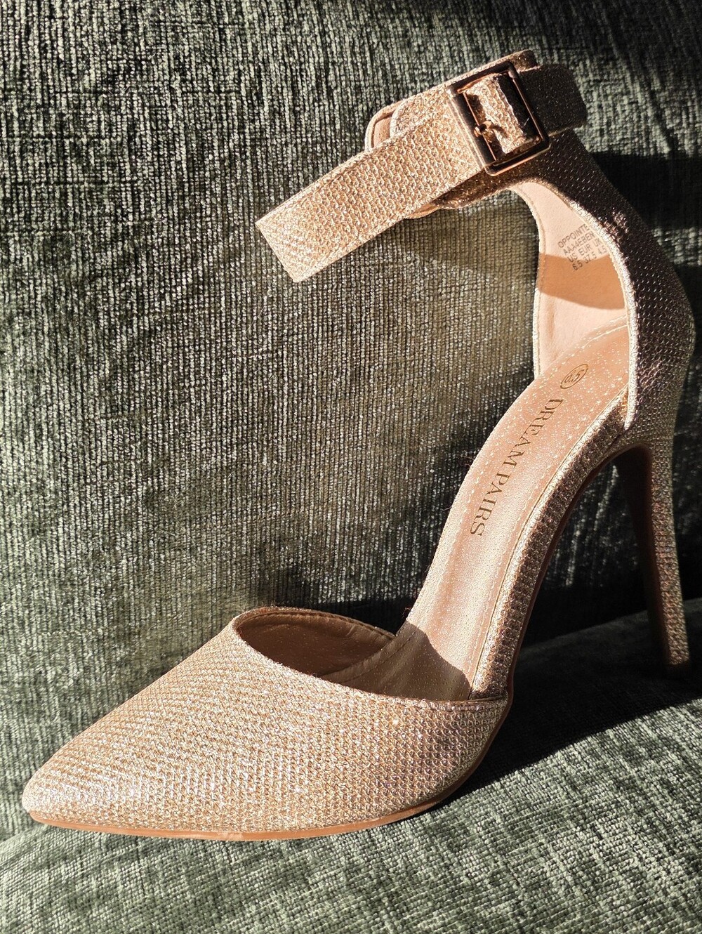 ✨ DREAM PAIRS Rose GOLD (TAN) Glitter Stiletto Heels ✨